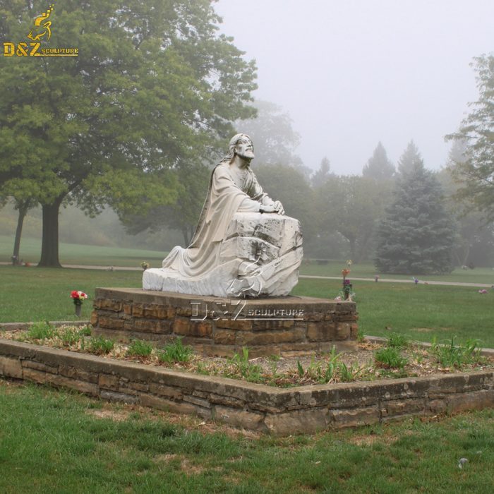 Marble kneeling evergreen cemetery jesus statue DZN-1499